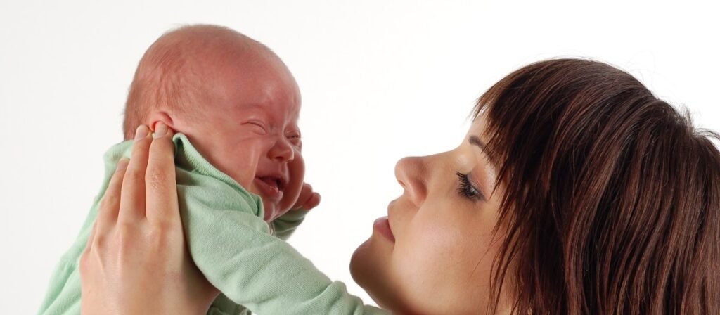 É verdade que os hormônios do pós-parto ajudam a cuidar e amamentar o bebê?