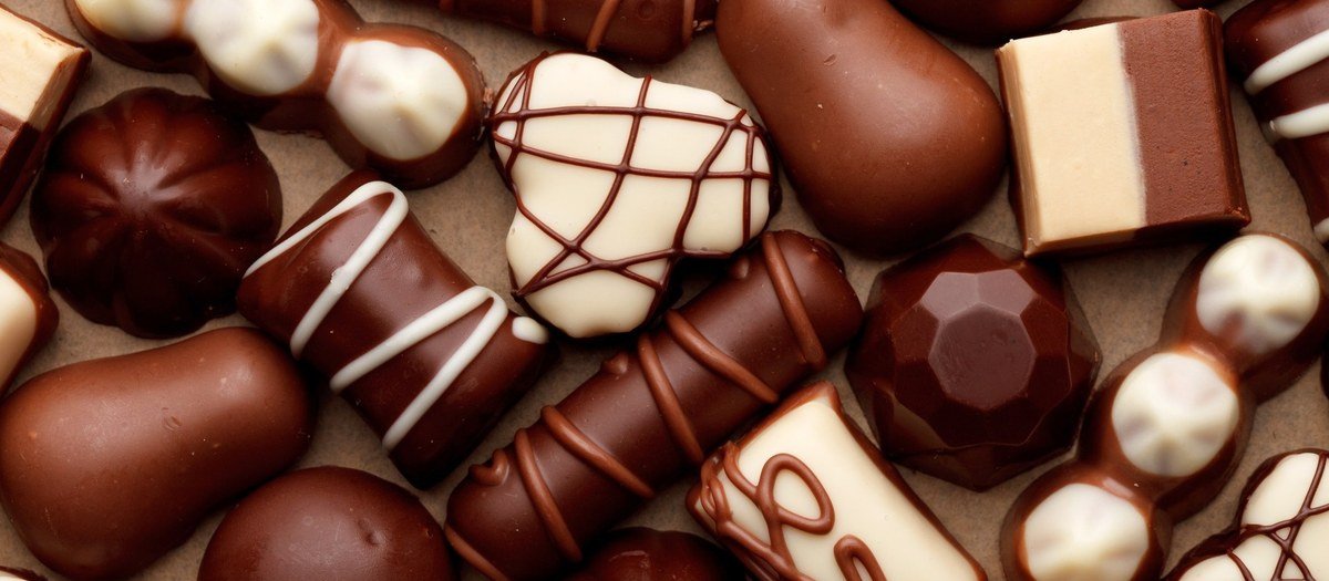 Mulher que está amamentando não pode comer chocolate: mito ou verdade?