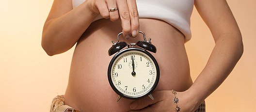 Mulheres que engravidam após os 35 anos apresentam mais riscos: mito ou verdade?