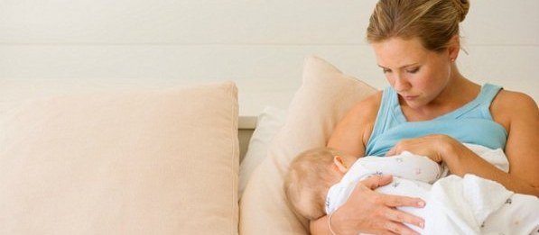 Bebê deve mamar de três em três horas: mito ou verdade?