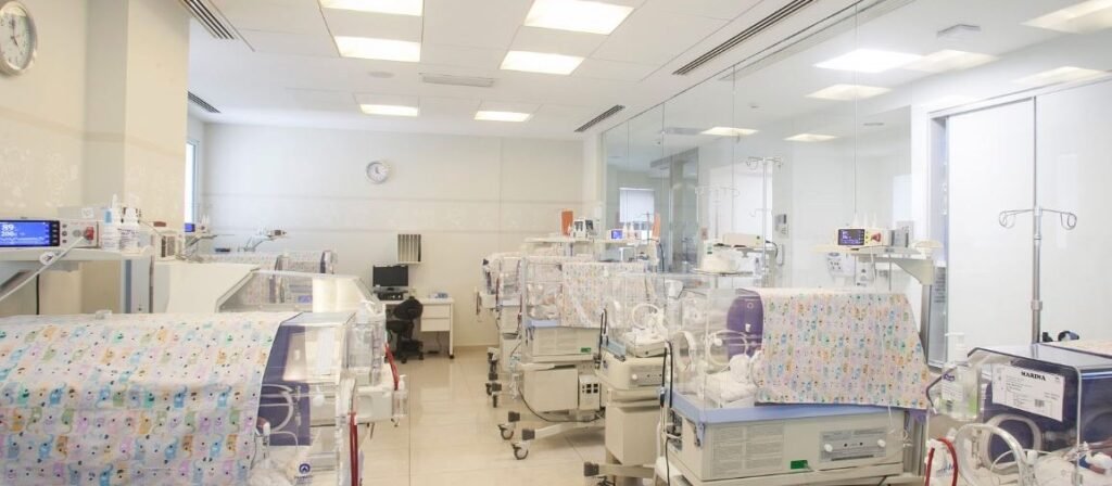 Amamentação na Unidade Neo: aleitamento para prematuros